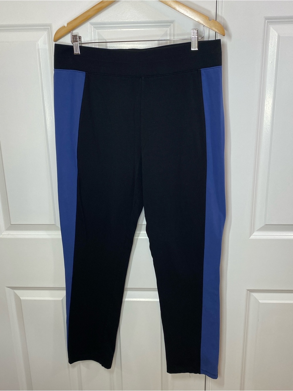 LOGO by Lori Goldstein Black Leggings with Blue Side Panels